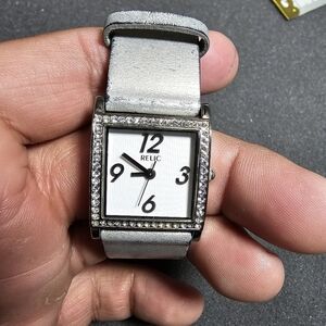 Relic Ladies Quartz Watch Silver Tone Rhinestone Bezel Gray Leather Strap Works